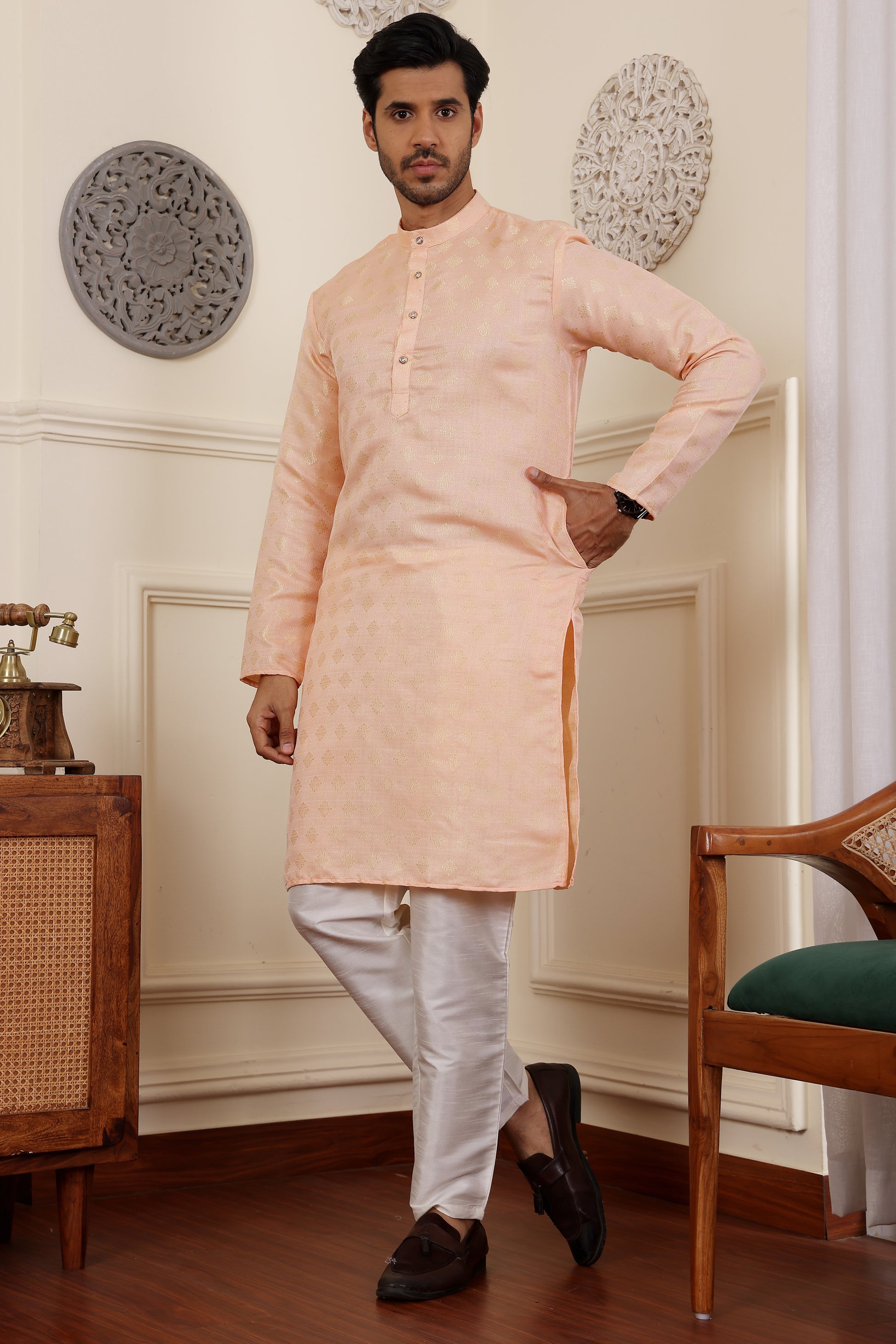 Peach Kurta Designed For Evening And Festive Occasions

