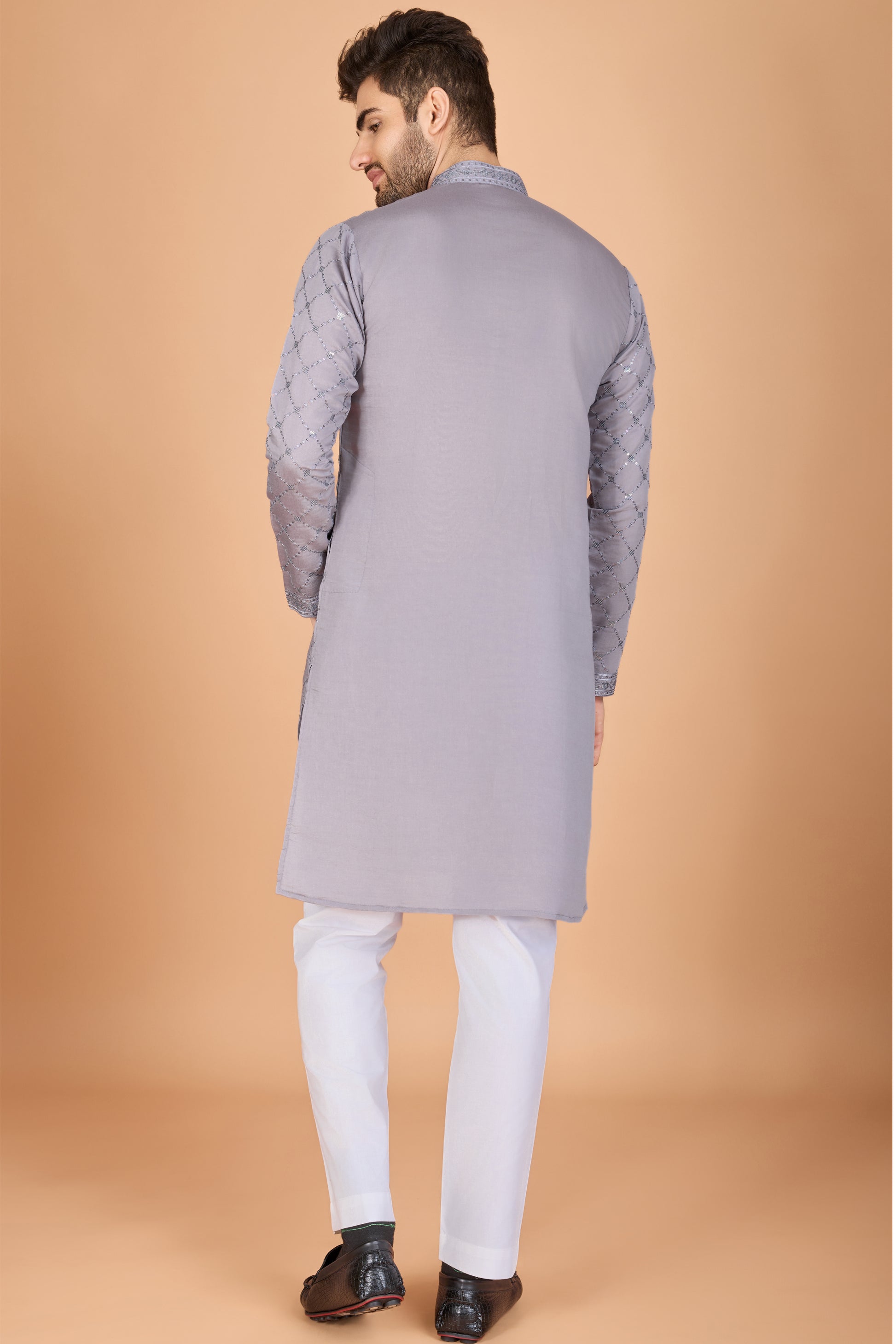 Mens lavender kurta pajama detailed fabric view

