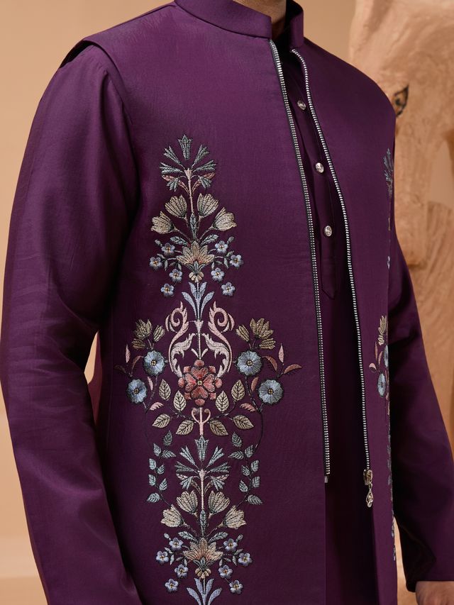 men’s wine kurta set close up of thread embroidery
